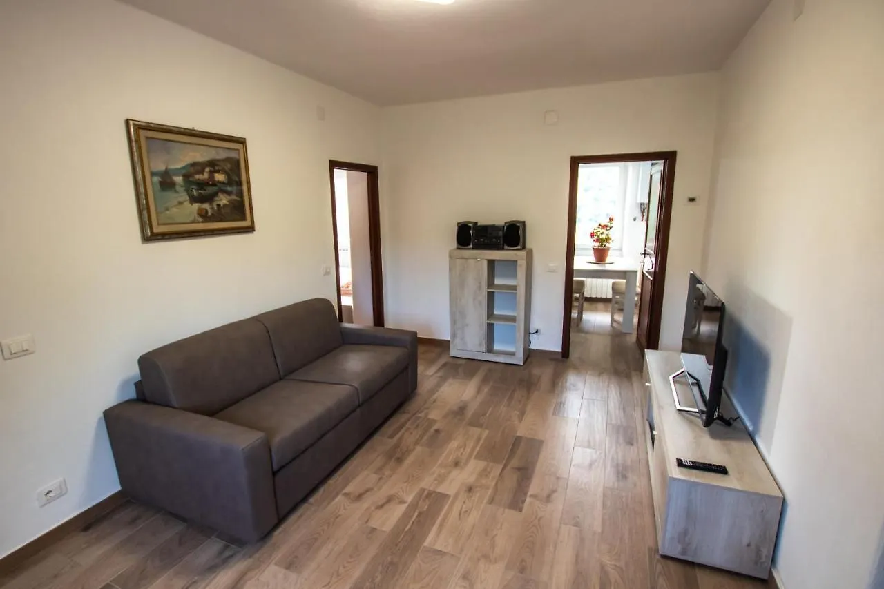Near - Cinque Terre Holiday Apartment Riccò del Golfo di Spezia