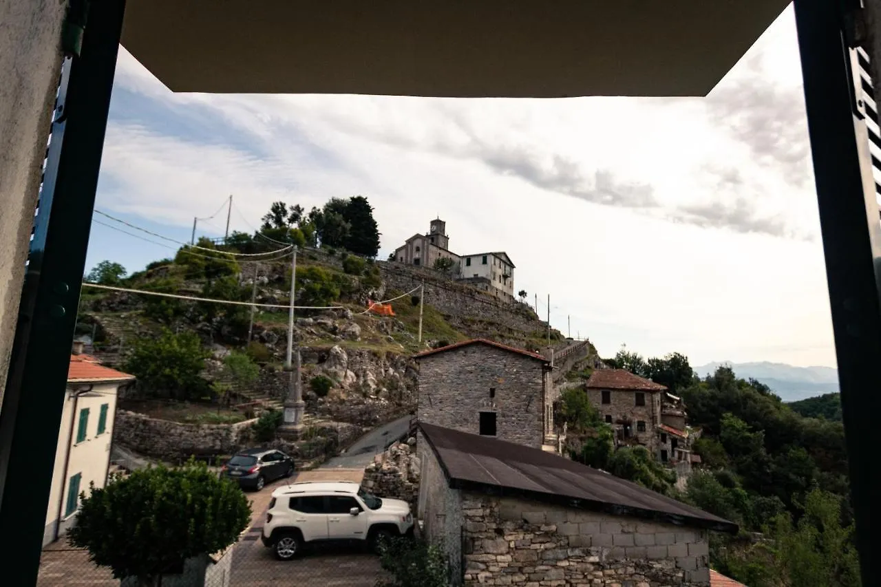 Near - Cinque Terre Holiday Apartment Ricco del Golfo di Spezia